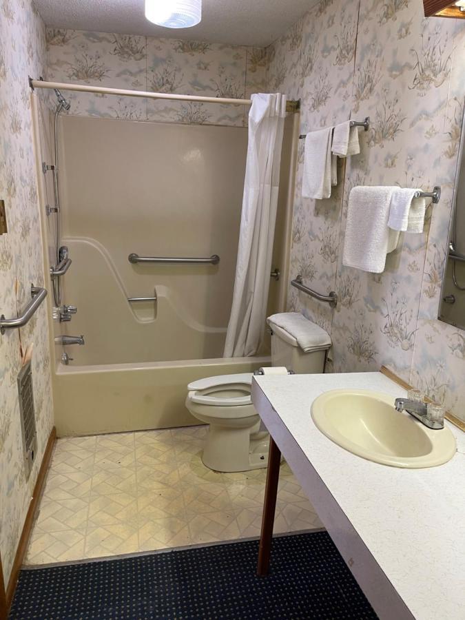 Pinelodge Motel Baxley Esterno foto