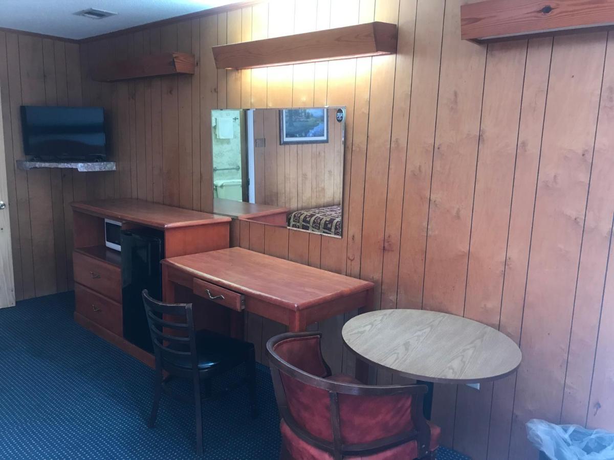 Pinelodge Motel Baxley Esterno foto
