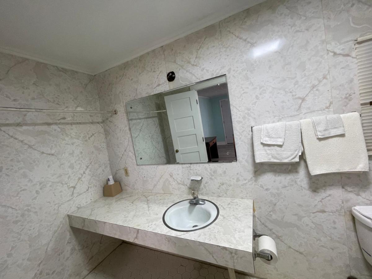 Pinelodge Motel Baxley Esterno foto