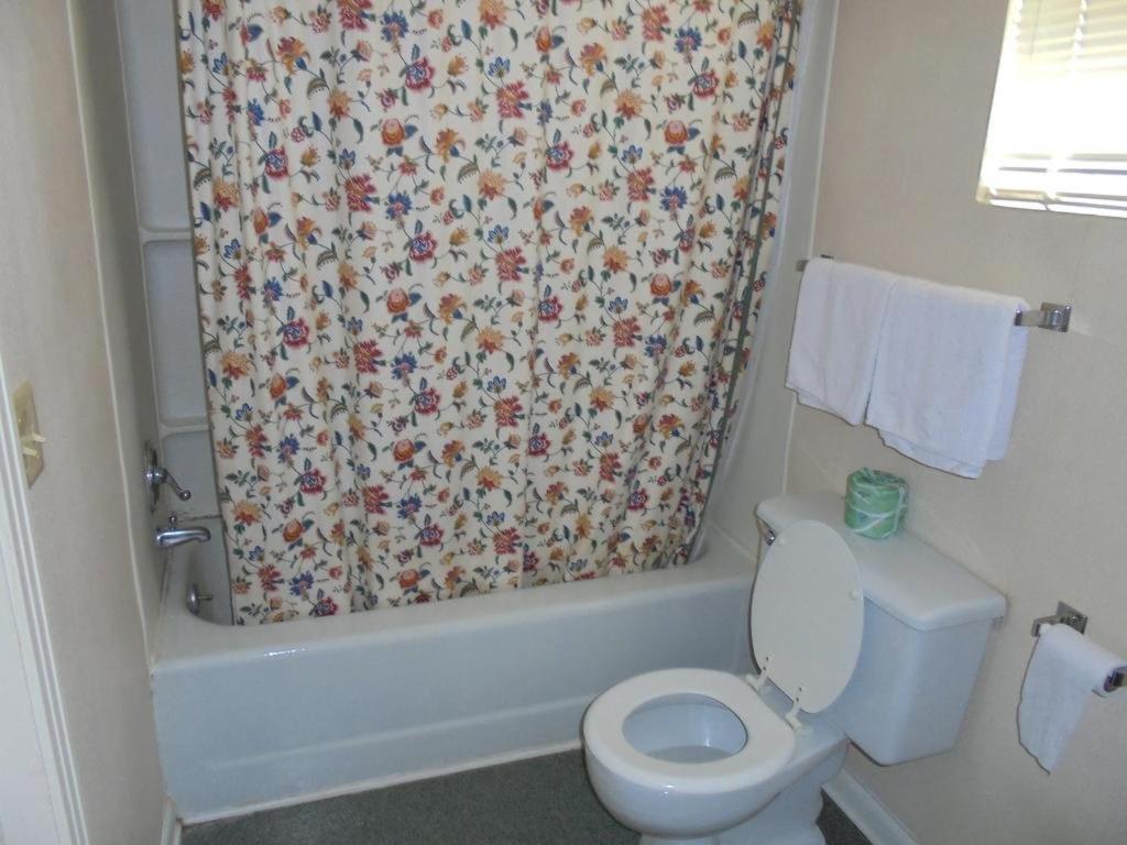 Pinelodge Motel Baxley Esterno foto